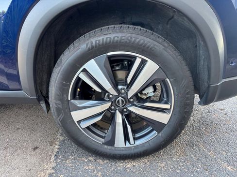 Used 2026 Nissan Rogue SL FWD image 28