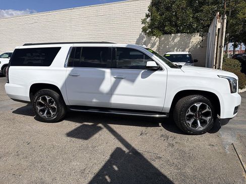 Used 2019 GMC Yukon XL SLT RWD image 4