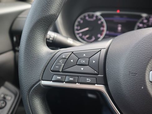 Used 2025 Nissan Sentra SV w/ Trunk Package image 20