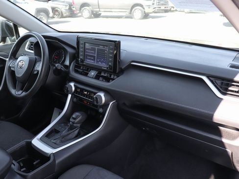 Used 2022 Toyota RAV4 XLE image 32