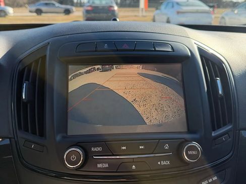 Used 2016 Buick Regal image 15