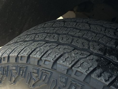 Used 2021 Chevrolet Silverado 1500 RST image 12