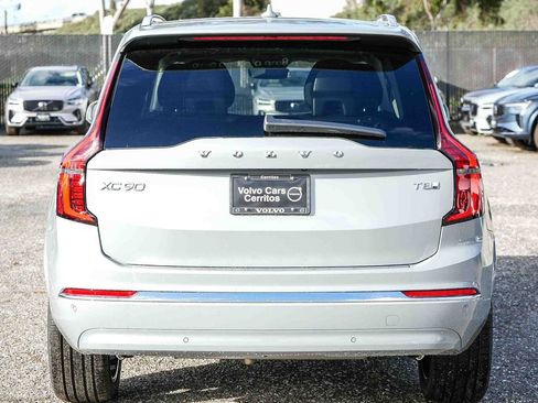 New 2026 Volvo XC90 T8 Ultra w/ Protection Package image 7