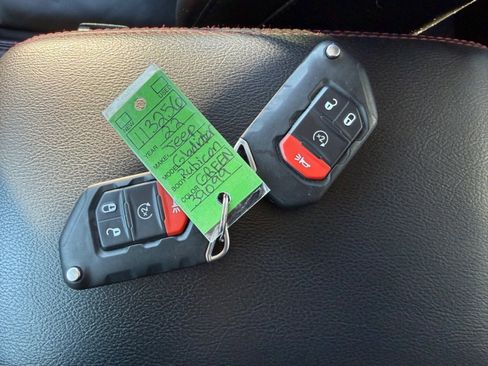 Used 2022 Jeep Gladiator Rubicon w/ Cold Weather Group image 43