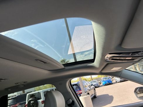 Used 2025 Hyundai Palisade SEL FWD image 10