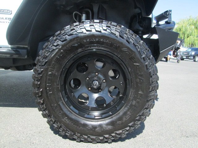 Used 2018 Jeep Wrangler Unlimited Rubicon AWD/4WD image 8