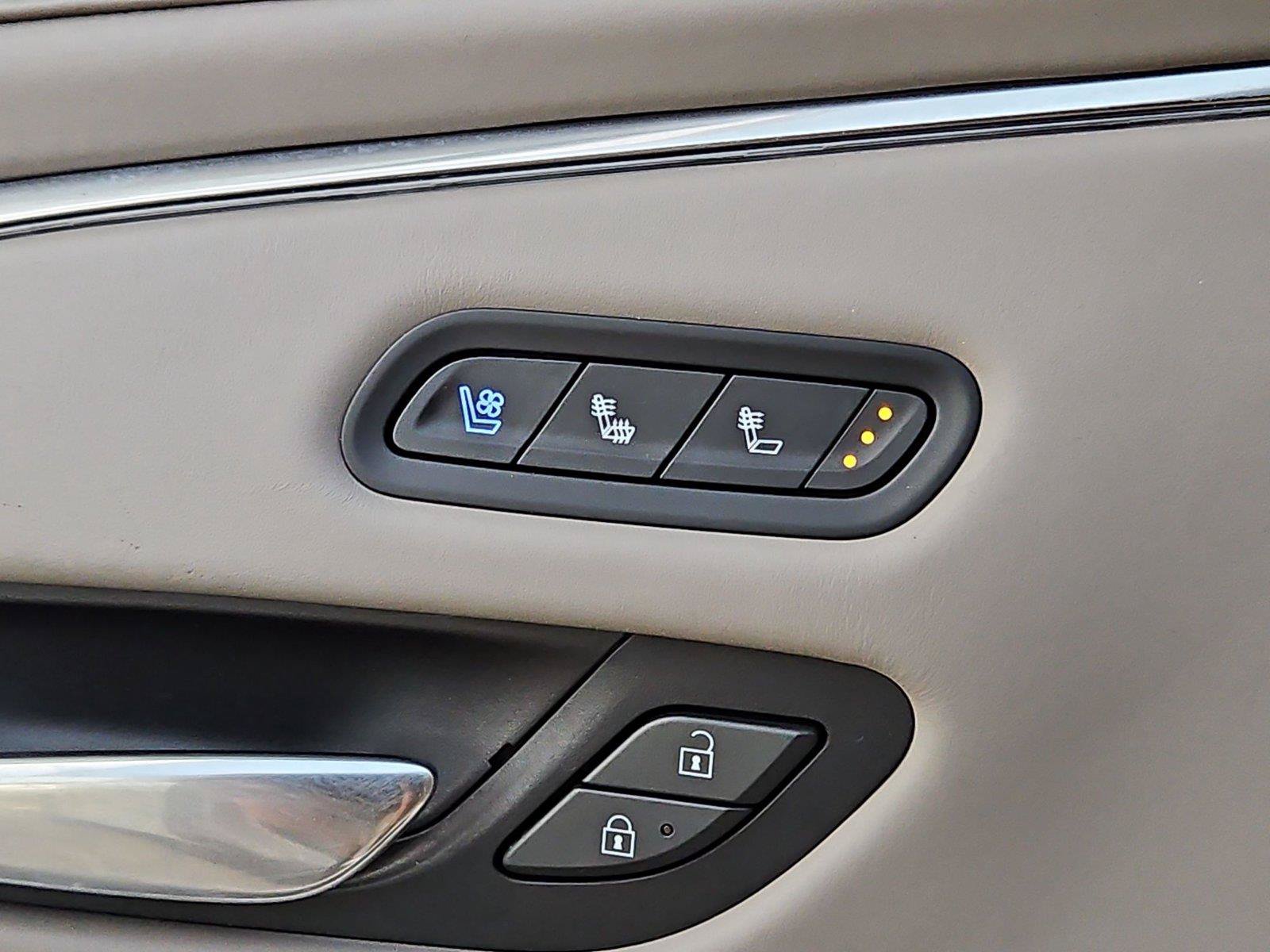 Used 2022 Cadillac Escalade ESV Premium Luxury Platinum AWD/4WD image 22