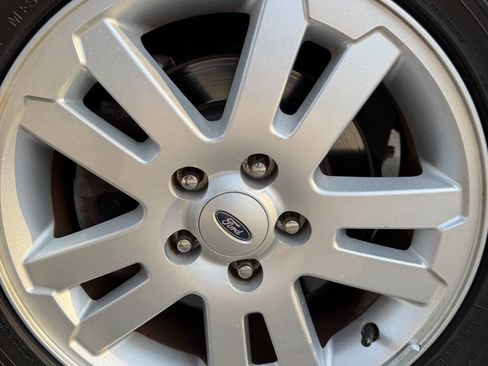 Used 2009 Ford Explorer Sport Trac XLT image 17