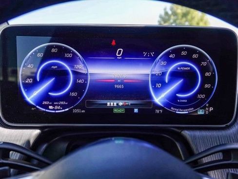 Used 2023 Mercedes-Benz EQE 500 4MATIC SUV image 24