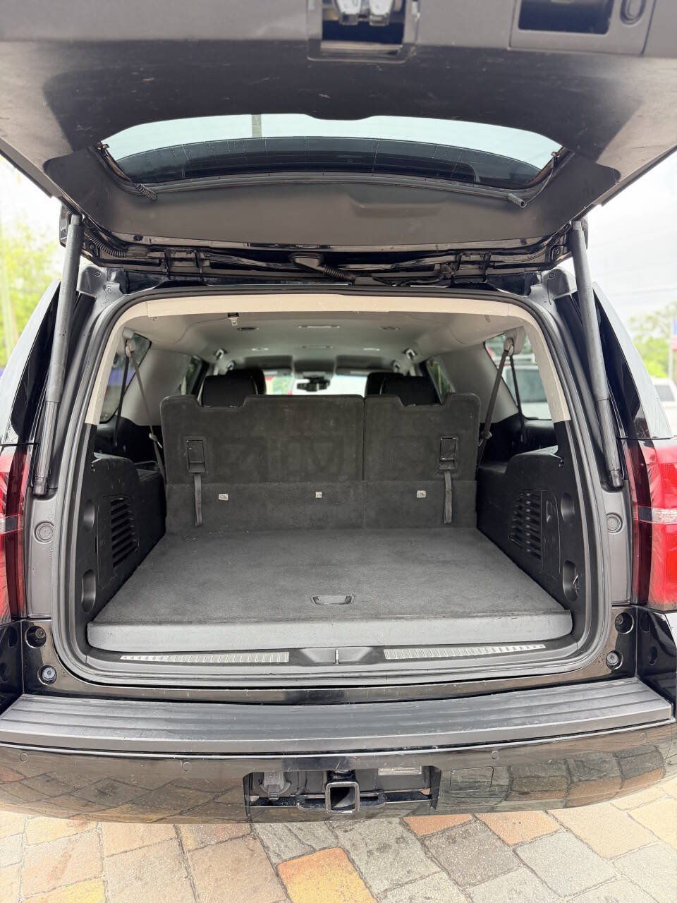 Used 2018 Chevrolet Suburban LT RWD image 8