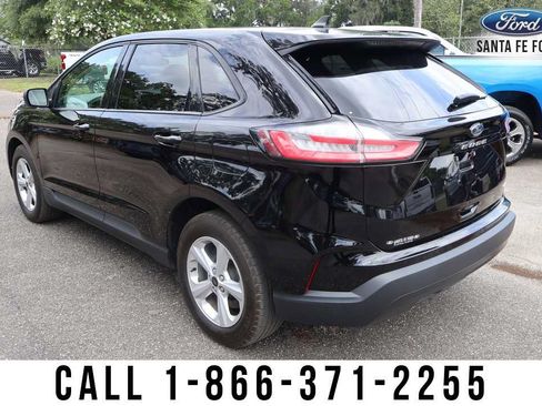 Used 2024 Ford Edge SE AWD/4WD image 3