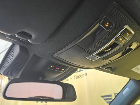 Used 2016 Mercedes-Benz GLE 350 w/ Premium Package image 31