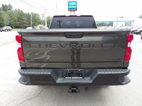 Certified 2022 Chevrolet Silverado 2500 Custom w/ Custom Value Package AWD/4WD image 4