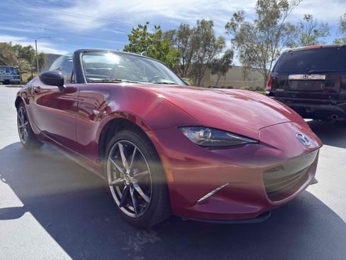 Used 2016 MAZDA MX-5 Miata Grand Touring RWD image 9