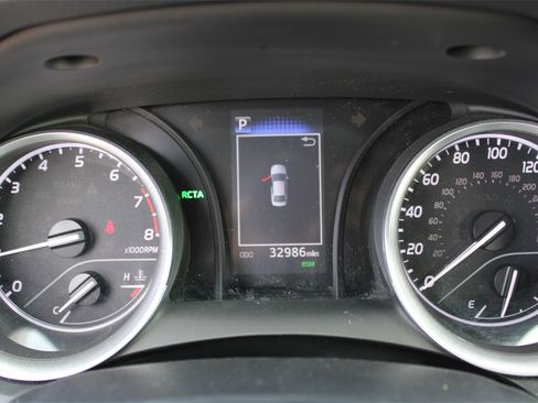 Used 2022 Toyota Camry LE image 13