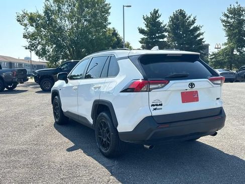 Used 2021 Toyota RAV4 XLE FWD image 7