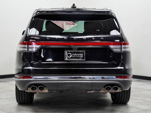 Used 2025 Lincoln Aviator Reserve w/ Illumination Package AWD/4WD image 9