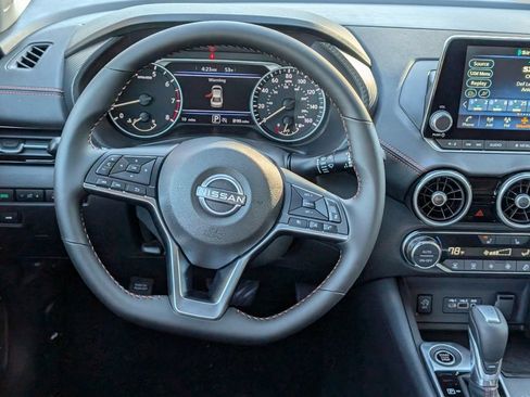 Certified 2025 Nissan Sentra SR FWD image 15