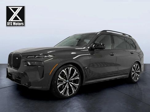 Used 2023 BMW X7 M60i image 3