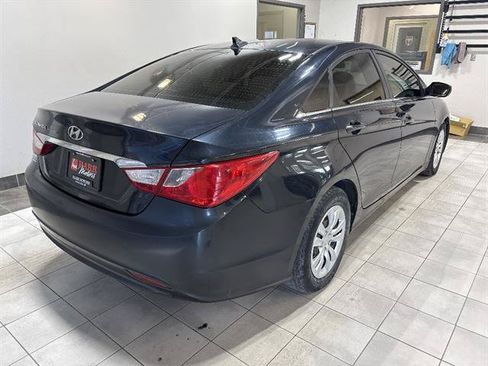 Used 2011 Hyundai Sonata GLS FWD image 4