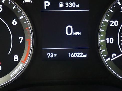 Used 2022 Hyundai Venue SEL image 36