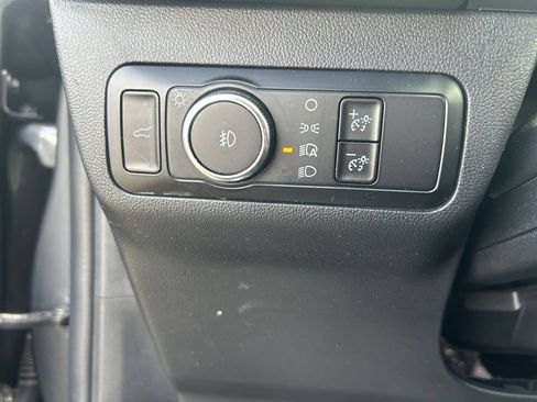 Used 2025 Ford Escape ST-Line Select AWD/4WD image 19