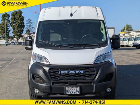Used 2023 RAM ProMaster 3500 w/ Convenience Group FWD image 2