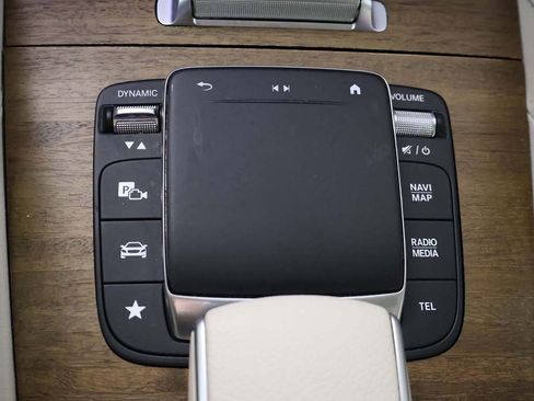 Used 2022 Mercedes-Benz GLE 450 4MATIC w/ Premium Package image 52