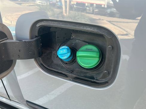 Used 2024 GMC Sierra 2500 AT4 w/ AT4 Premium Plus Package image 13