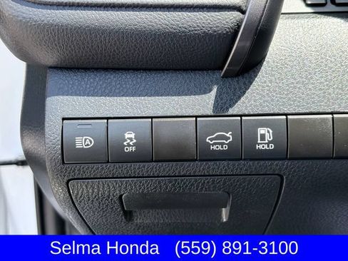Used 2024 Toyota Camry SE FWD image 21
