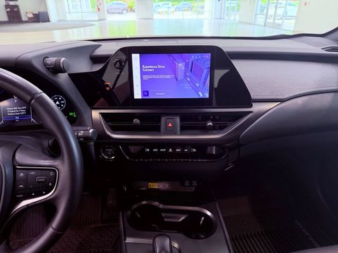 Certified 2025 Lexus UX 300h FWD image 23