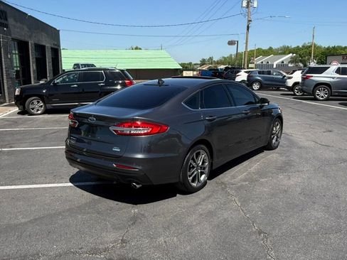 Used 2020 Ford Fusion SEL FWD image 15