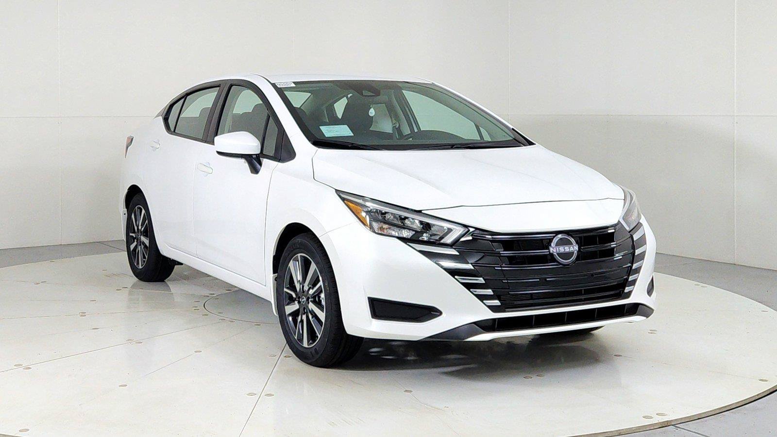 Used 2025 Nissan Versa SV w/ Trunk Package FWD image 1