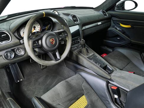 Certified 2025 Porsche 718 Boxster Spyder RS RWD image 4