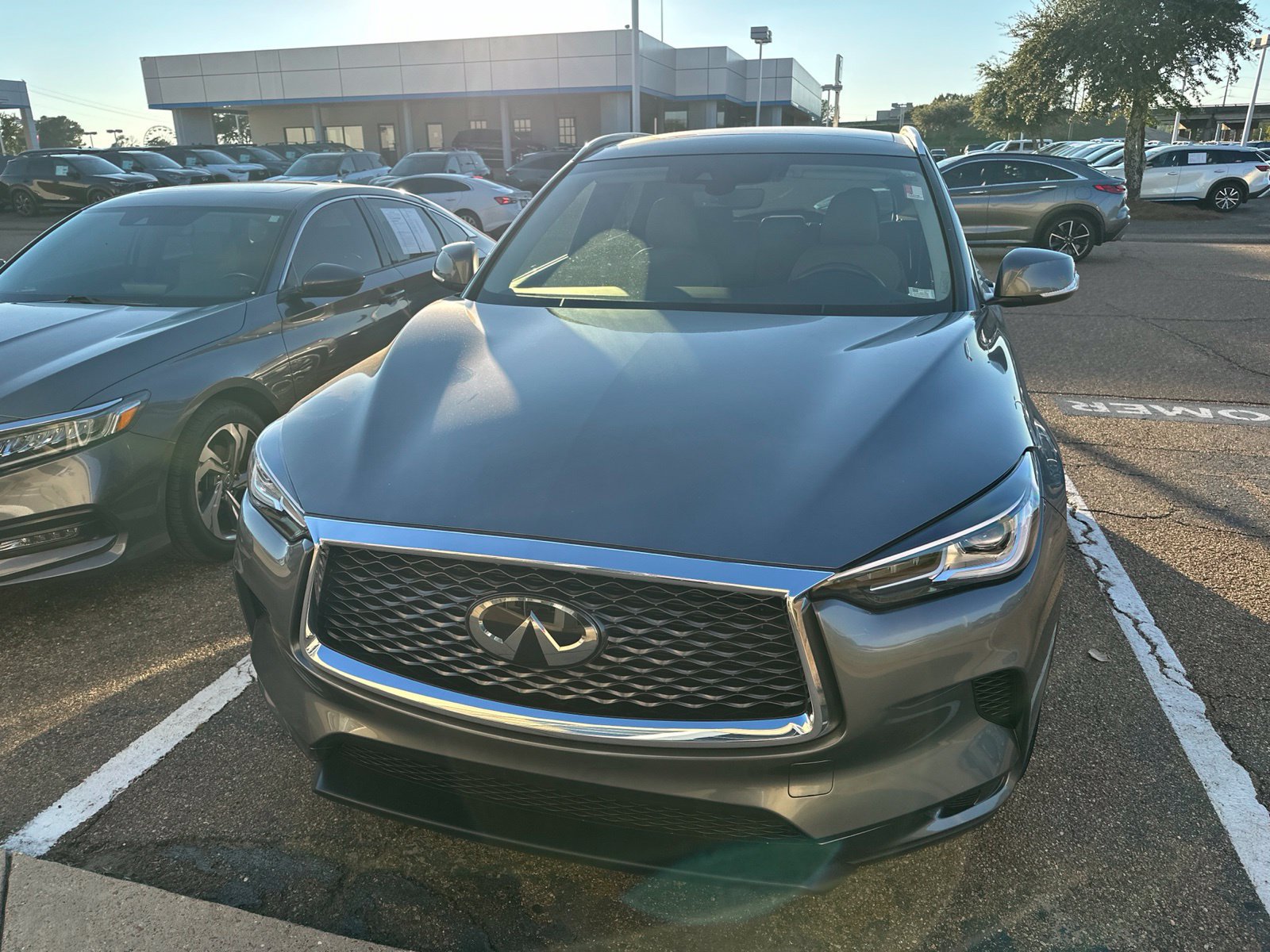 Certified 2023 INFINITI QX50 Luxe w/ Cargo Package AWD/4WD image 4