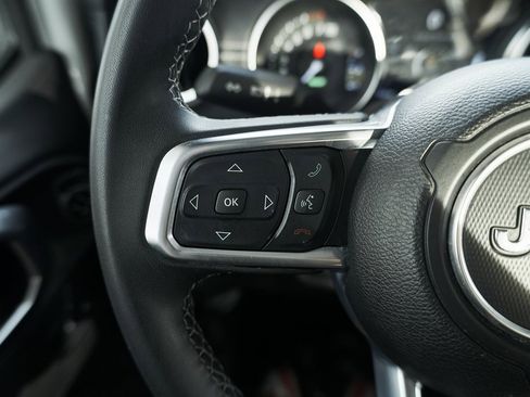 Used 2023 Jeep Wrangler Unlimited Sahara image 38