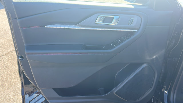 Certified 2025 Ford Explorer ST-Line AWD/4WD image 18