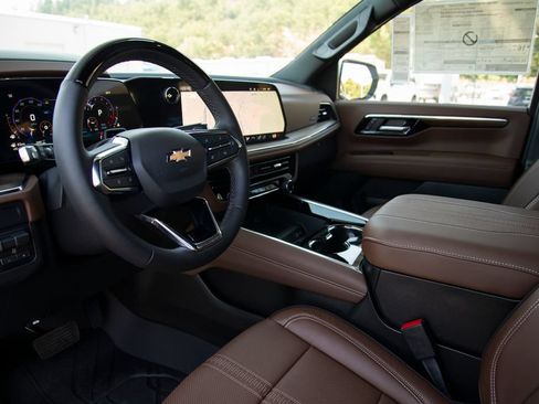 New 2026 Chevrolet Tahoe High Country AWD/4WD image 10
