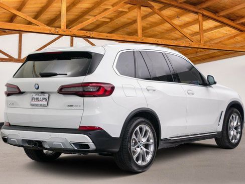 Used 2021 BMW X5 xDrive45e w/ Parking Assistance Package image 5