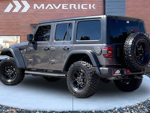Used 2025 Jeep Wrangler Unlimited Sport AWD/4WD image 4