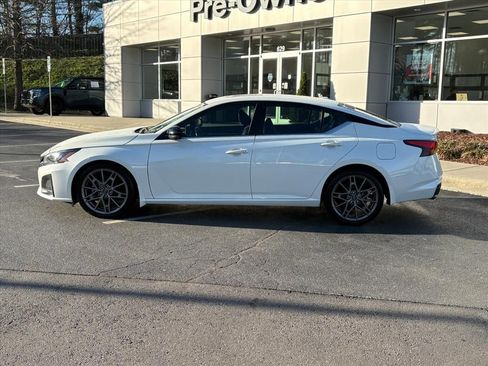 Used 2023 Nissan Altima 2.0 SR image 5