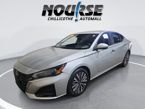 Used 2023 Nissan Altima 2.5 SV FWD image 1