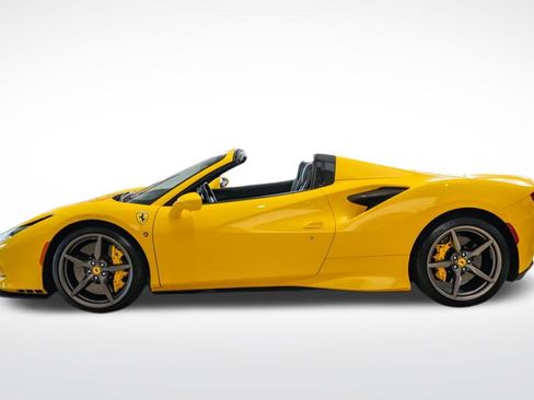 Used 2023 Ferrari F8 Tributo RWD image 2