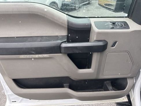 Used 2016 Ford F150 XL w/ Equipment Group 101A Mid image 11