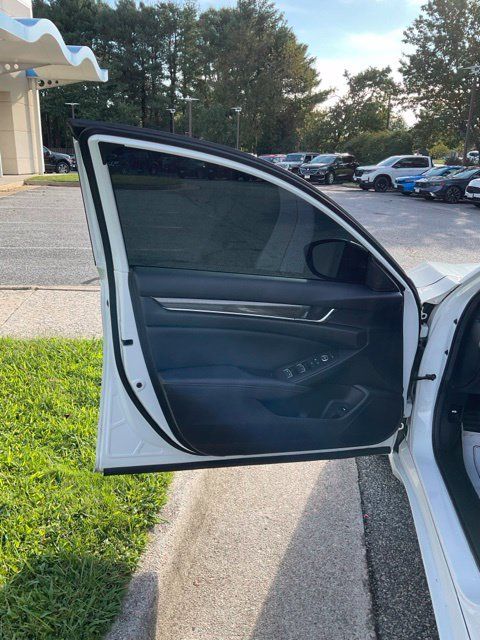 Used 2021 Honda Accord Sport image 14