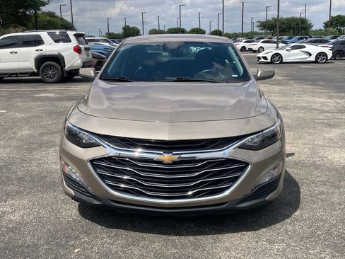 Used 2024 Chevrolet Malibu LT FWD image 2