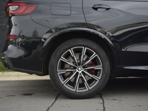Used 2021 BMW X5 M50i w/ Executive Package image 36