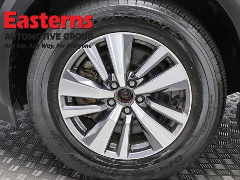 Used 2022 Nissan Pathfinder SL AWD/4WD image 31