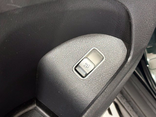 Used 2020 Mercedes-Benz GLE 350 4MATIC image 17