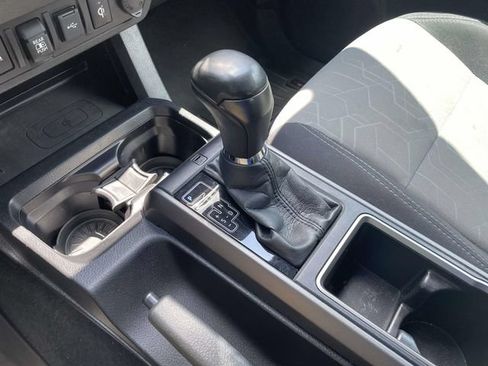 Used 2021 Toyota Tacoma TRD Sport w/ Technology Package AWD/4WD image 34